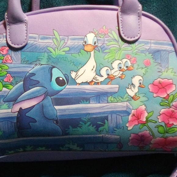 Disney Loungefly Stitch with ducklings 👜 - Picture 8 of 8